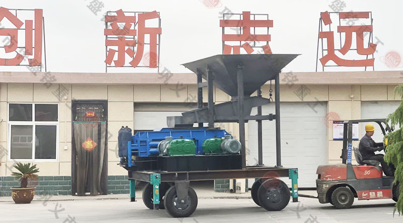 時產(chǎn)70、80噸雙輥式破碎機型號及參數(shù)